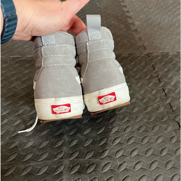 VANS
"OFF THE WALL" - Picture 3 of 6